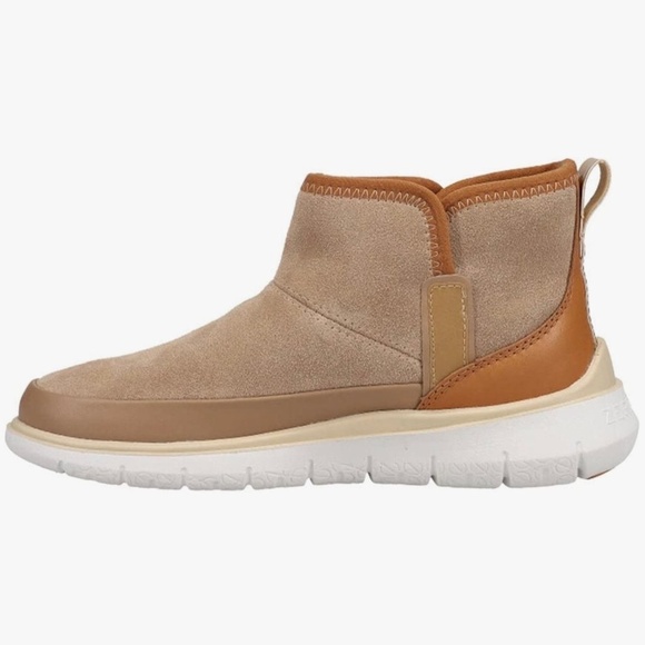 Cole Haan womens Generation Zerogrand Water Resistant Bootie size 5 B New - Picture 3 of 12